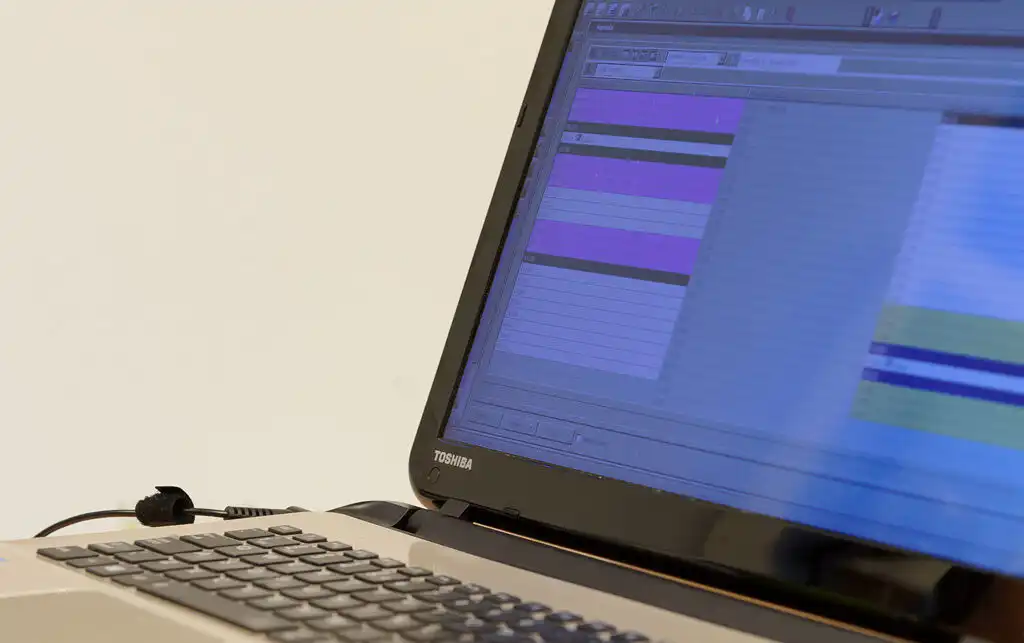 Intramed in gebruik op een laptop